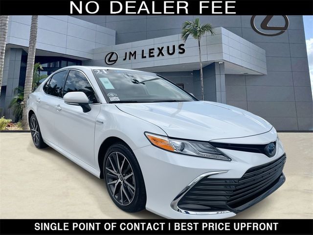 2021 Toyota Camry Hybrid XLE