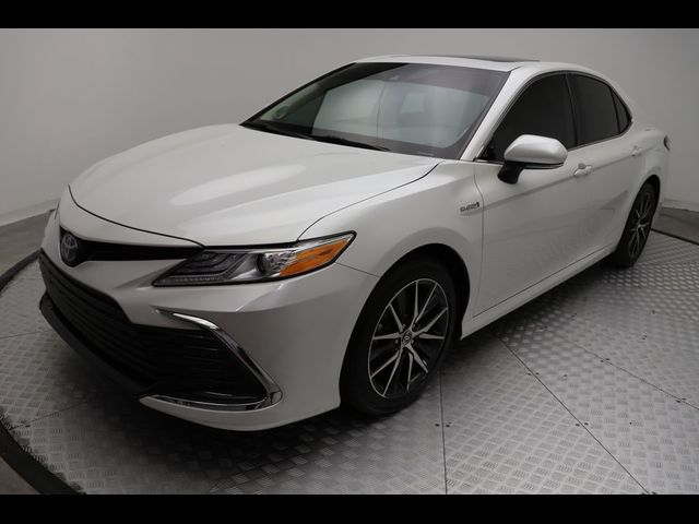 2021 Toyota Camry Hybrid XLE