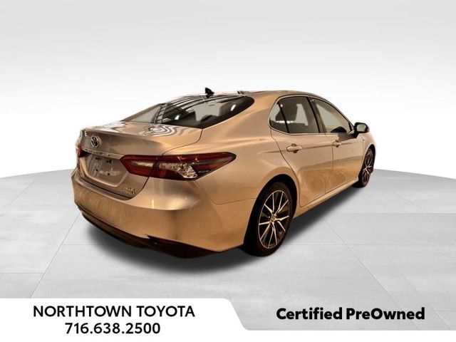 2021 Toyota Camry Hybrid XLE