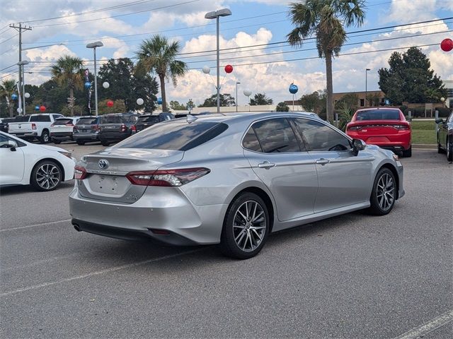 2021 Toyota Camry Hybrid XLE