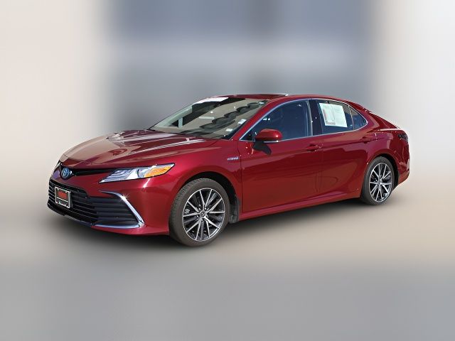 2021 Toyota Camry Hybrid XLE