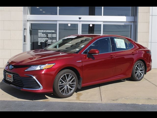 2021 Toyota Camry Hybrid XLE