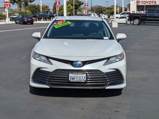 2021 Toyota Camry Hybrid XLE