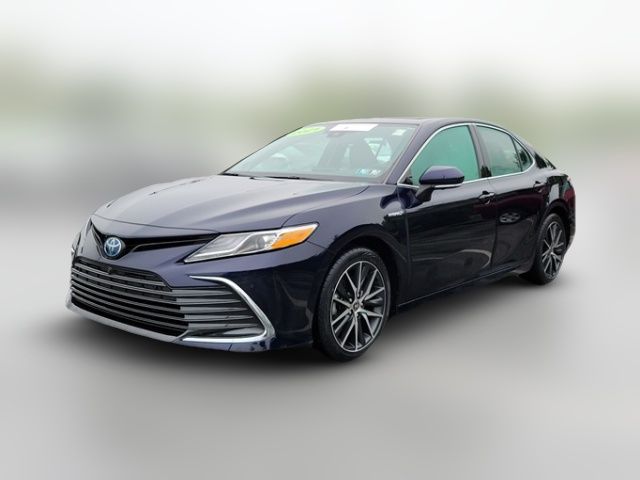 2021 Toyota Camry Hybrid XLE