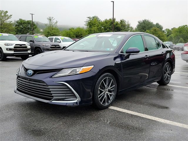 2021 Toyota Camry Hybrid XLE