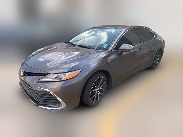 2021 Toyota Camry Hybrid XLE