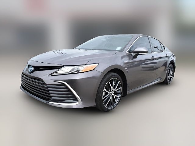 2021 Toyota Camry Hybrid XLE