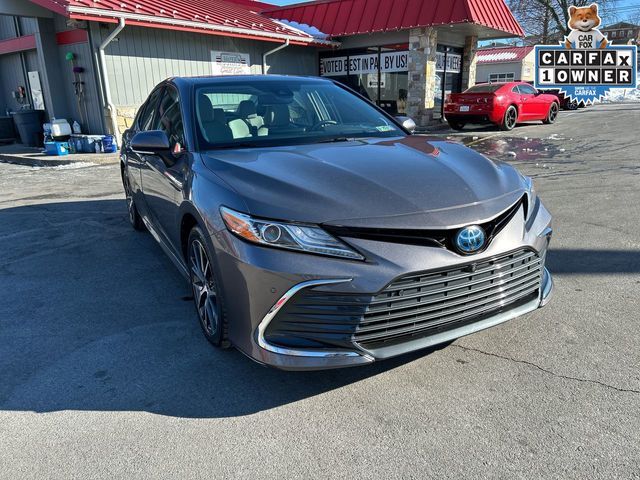 2021 Toyota Camry Hybrid XLE