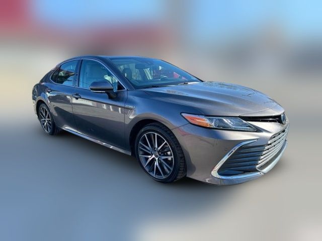 2021 Toyota Camry Hybrid XLE