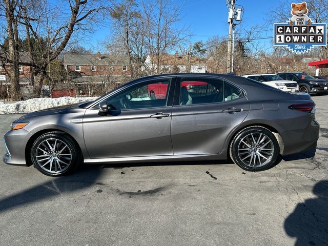 2021 Toyota Camry Hybrid XLE