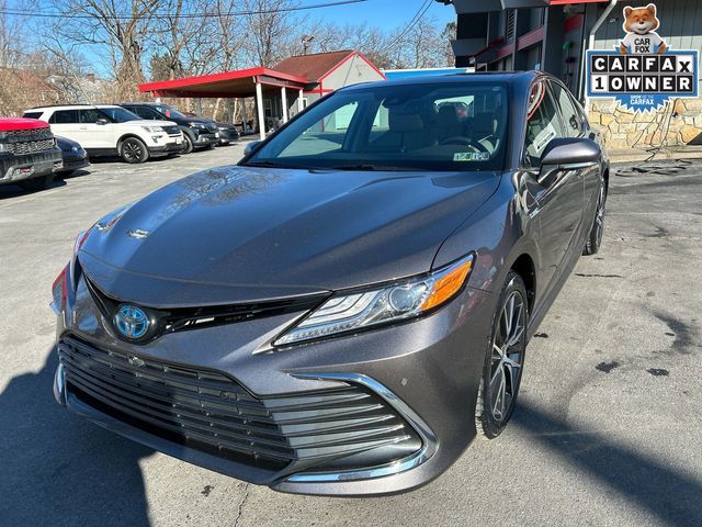 2021 Toyota Camry Hybrid XLE