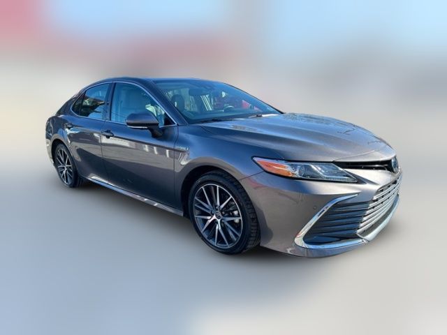 2021 Toyota Camry Hybrid XLE