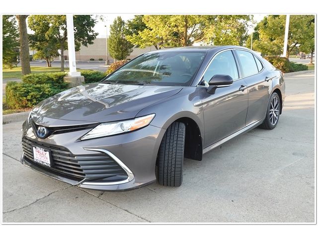 2021 Toyota Camry Hybrid XLE