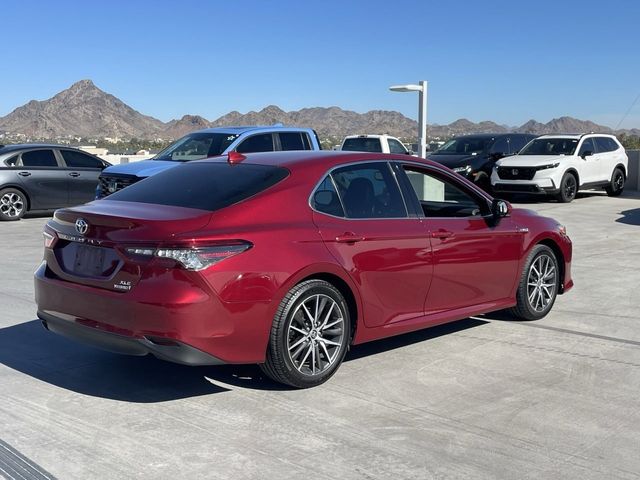 2021 Toyota Camry Hybrid XLE