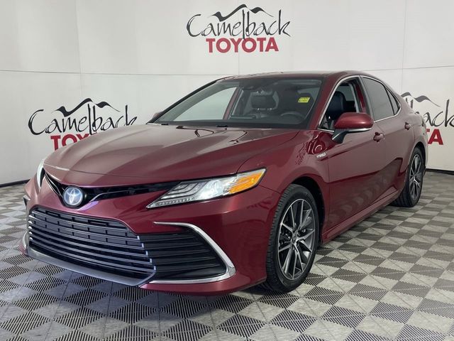 2021 Toyota Camry Hybrid XLE