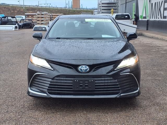 2021 Toyota Camry Hybrid XLE