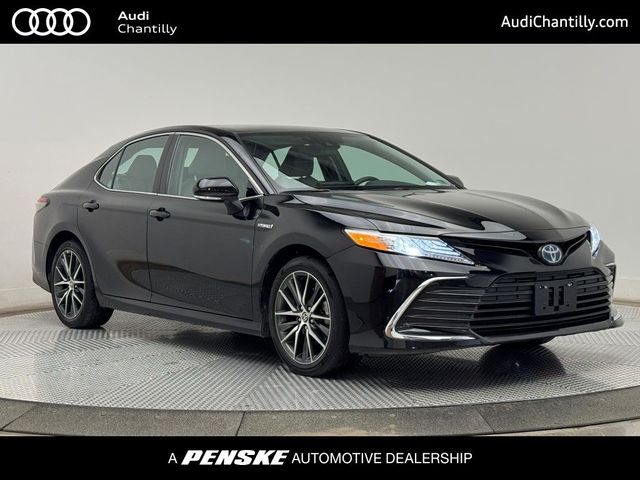 2021 Toyota Camry Hybrid XLE