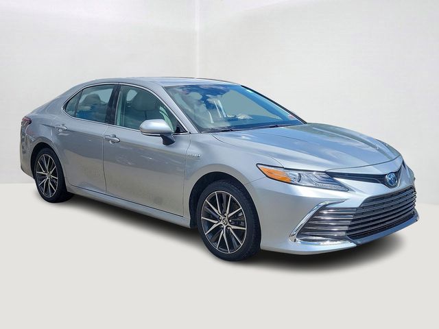 2021 Toyota Camry Hybrid XLE