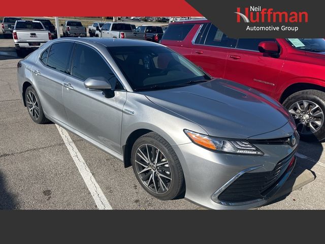 2021 Toyota Camry Hybrid XLE