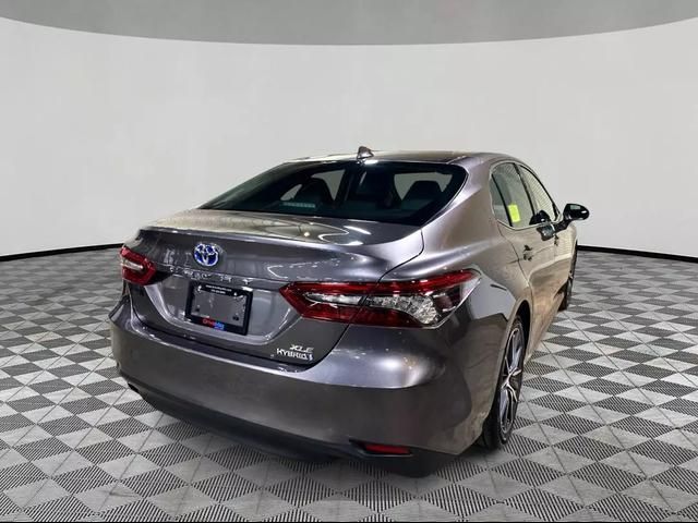 2021 Toyota Camry Hybrid XLE