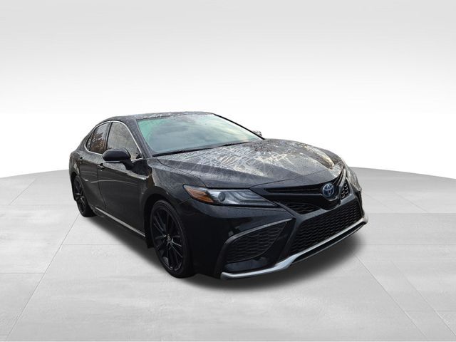 2021 Toyota Camry Hybrid XSE