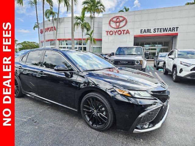 2021 Toyota Camry Hybrid XSE