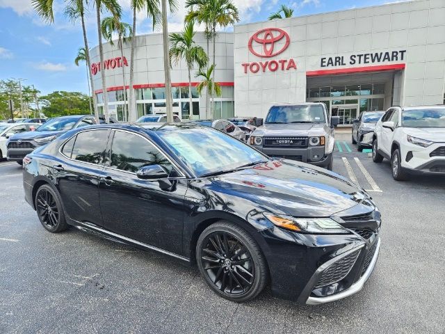 2021 Toyota Camry Hybrid XSE