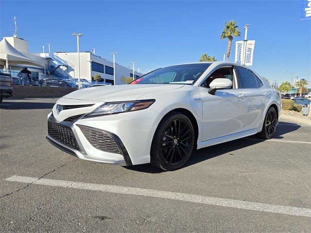 2021 Toyota Camry Hybrid XSE