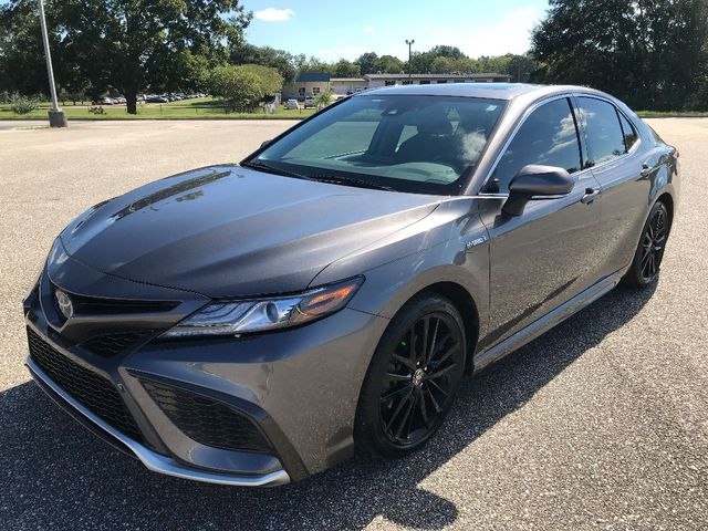 2021 Toyota Camry Hybrid XSE