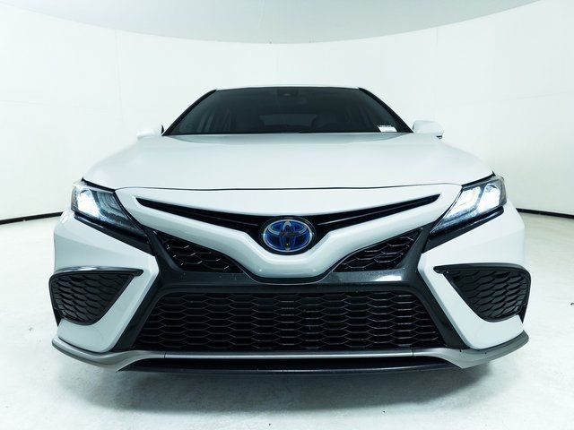 2021 Toyota Camry Hybrid XSE