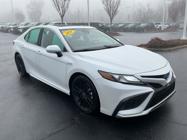 2021 Toyota Camry Hybrid XSE