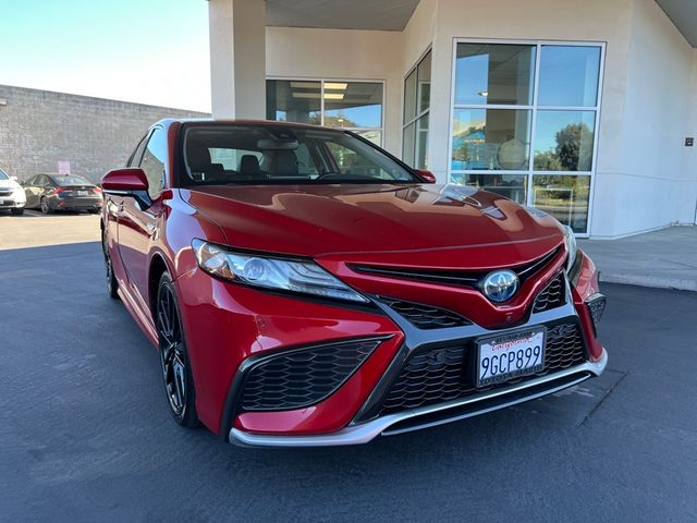 2021 Toyota Camry Hybrid XSE