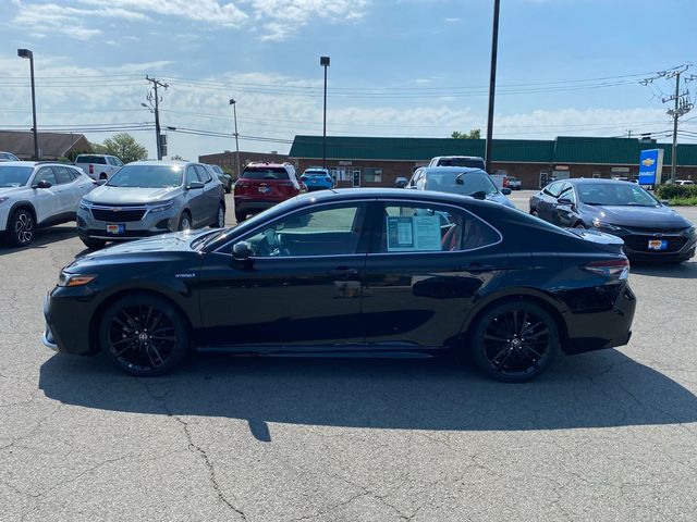 2021 Toyota Camry Hybrid XSE