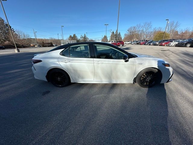 2021 Toyota Camry Hybrid XSE