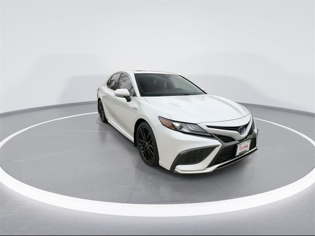 2021 Toyota Camry Hybrid XSE