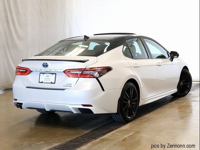 2021 Toyota Camry Hybrid XSE