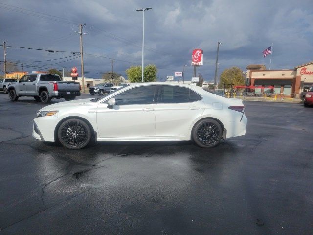 2021 Toyota Camry Hybrid XSE