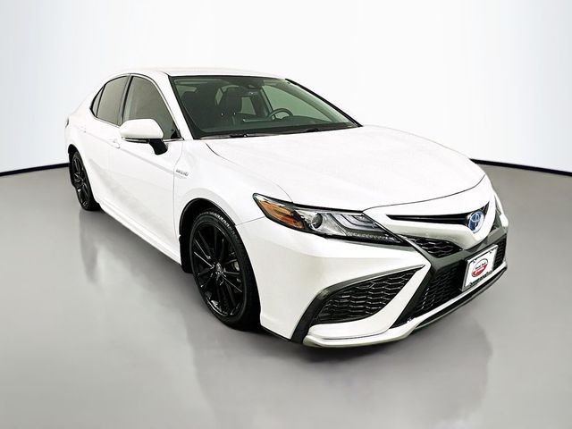 2021 Toyota Camry Hybrid XSE