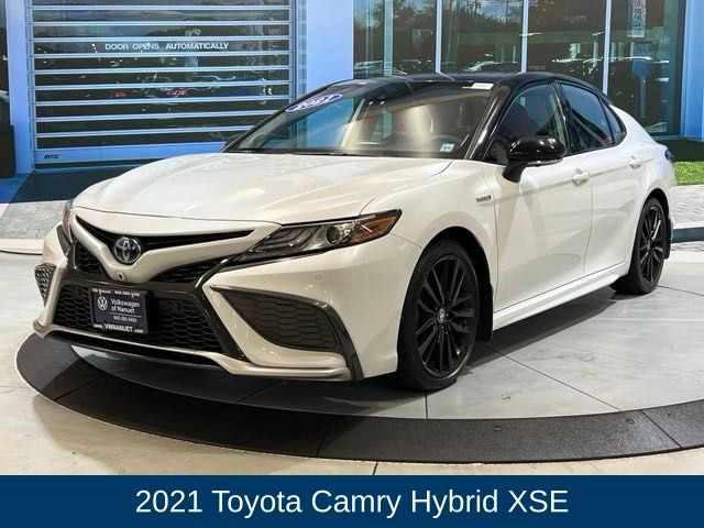 2021 Toyota Camry Hybrid XSE