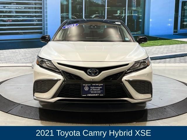 2021 Toyota Camry Hybrid XSE