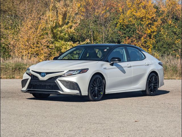 2021 Toyota Camry Hybrid XSE