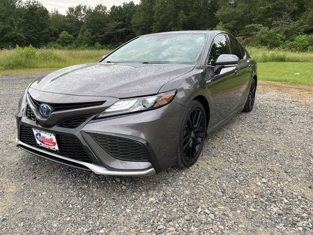 2021 Toyota Camry Hybrid XSE