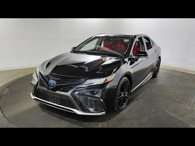 2021 Toyota Camry Hybrid XSE