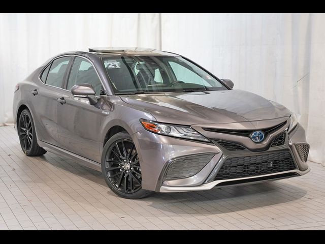 2021 Toyota Camry Hybrid XSE