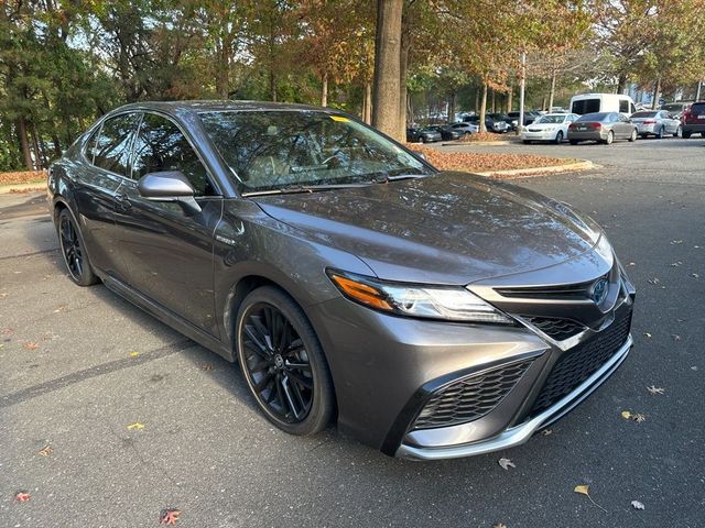 2021 Toyota Camry Hybrid XSE