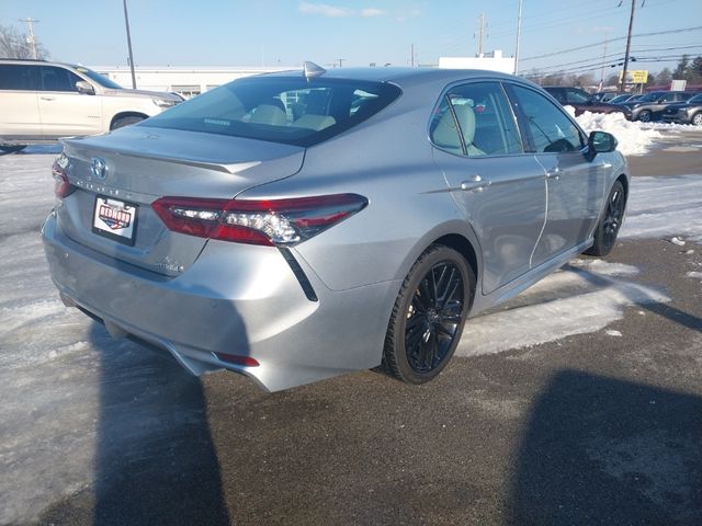 2021 Toyota Camry Hybrid XSE