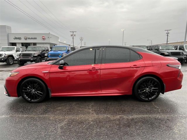 2021 Toyota Camry Hybrid XSE