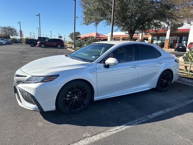 2021 Toyota Camry Hybrid XSE