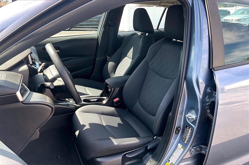 Vehicle image 24 of 31