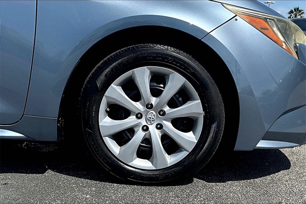 Vehicle image 11 of 31